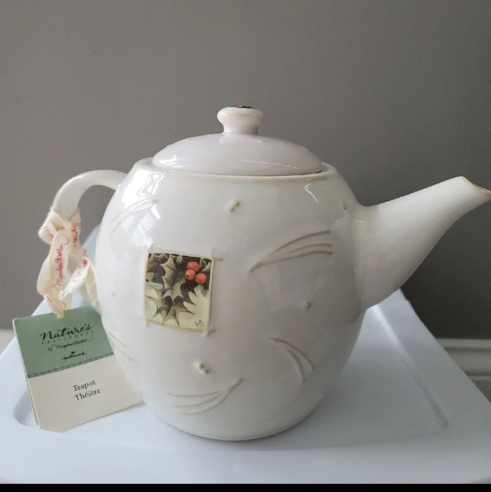 Marjalein Bastin Teapot